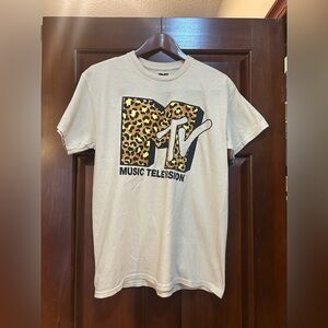 MTV Leopard Logo Graphic Tee Cream Short Sleeve T-Shirt Size M